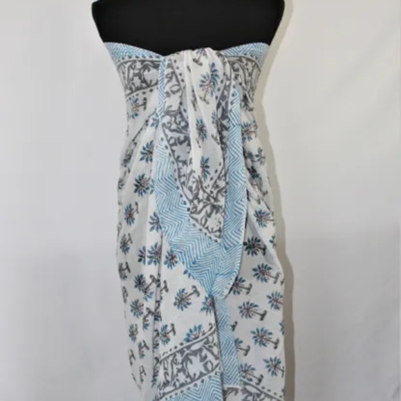 Versatile Tree India Print Cotton Fabric, 45.5 X 74 Inches, Blue, Gray, White - Picture 2 of 5